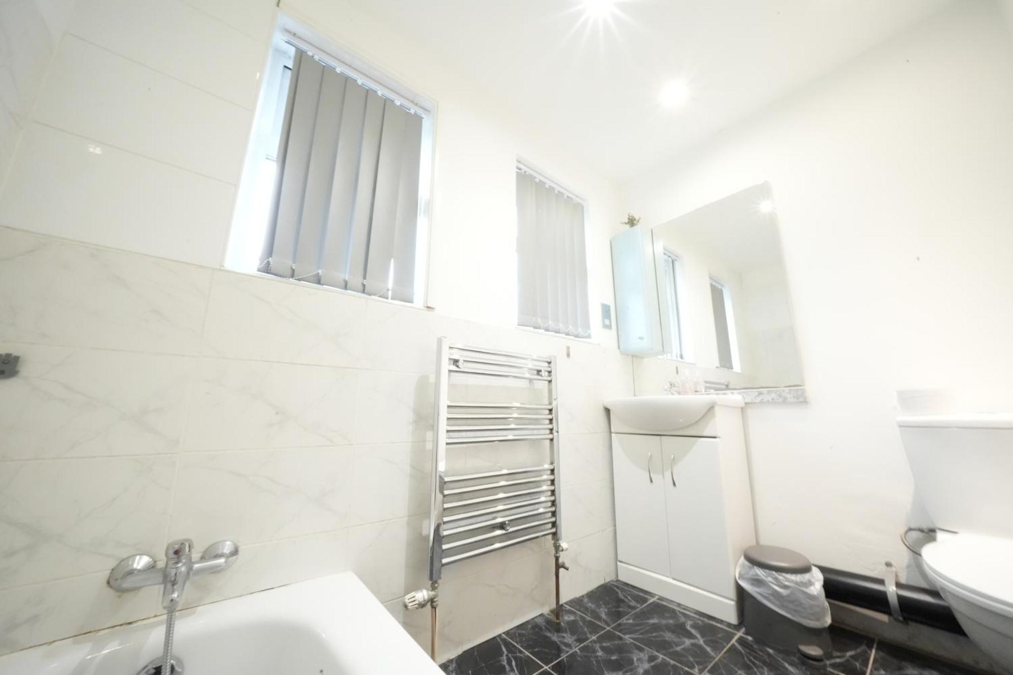 Airport Comfy Stay Harmondsworth Exteriör bild
