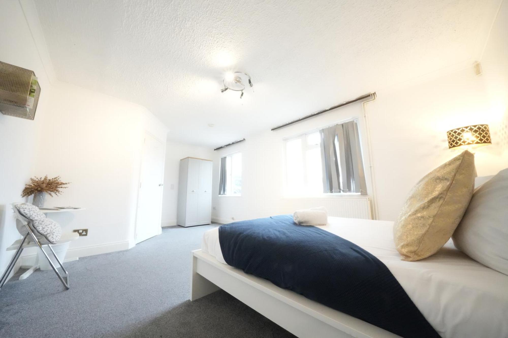 Airport Comfy Stay Harmondsworth Exteriör bild